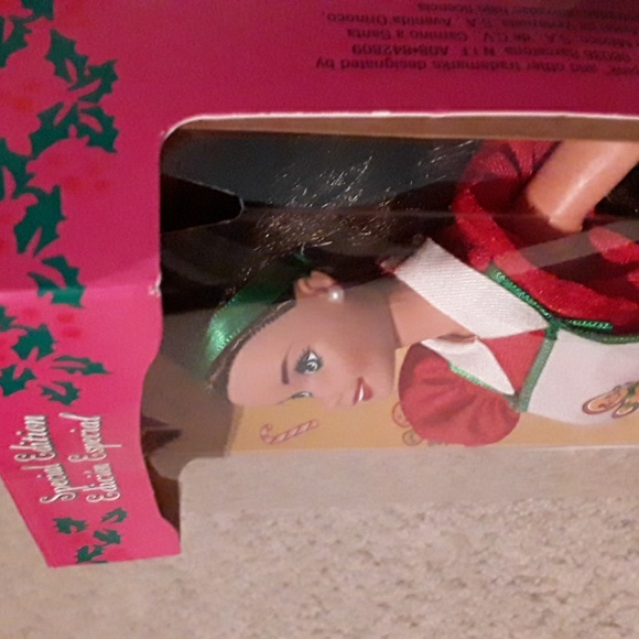1997 Special Edition Holiday Treats Barbie - Picture 4 of 4